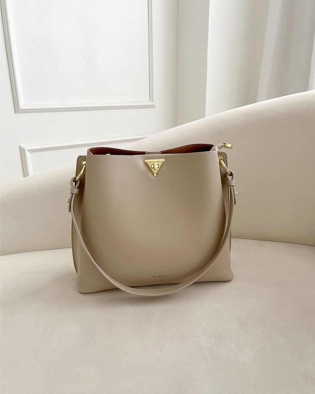 Della Shoulder Bag - Black