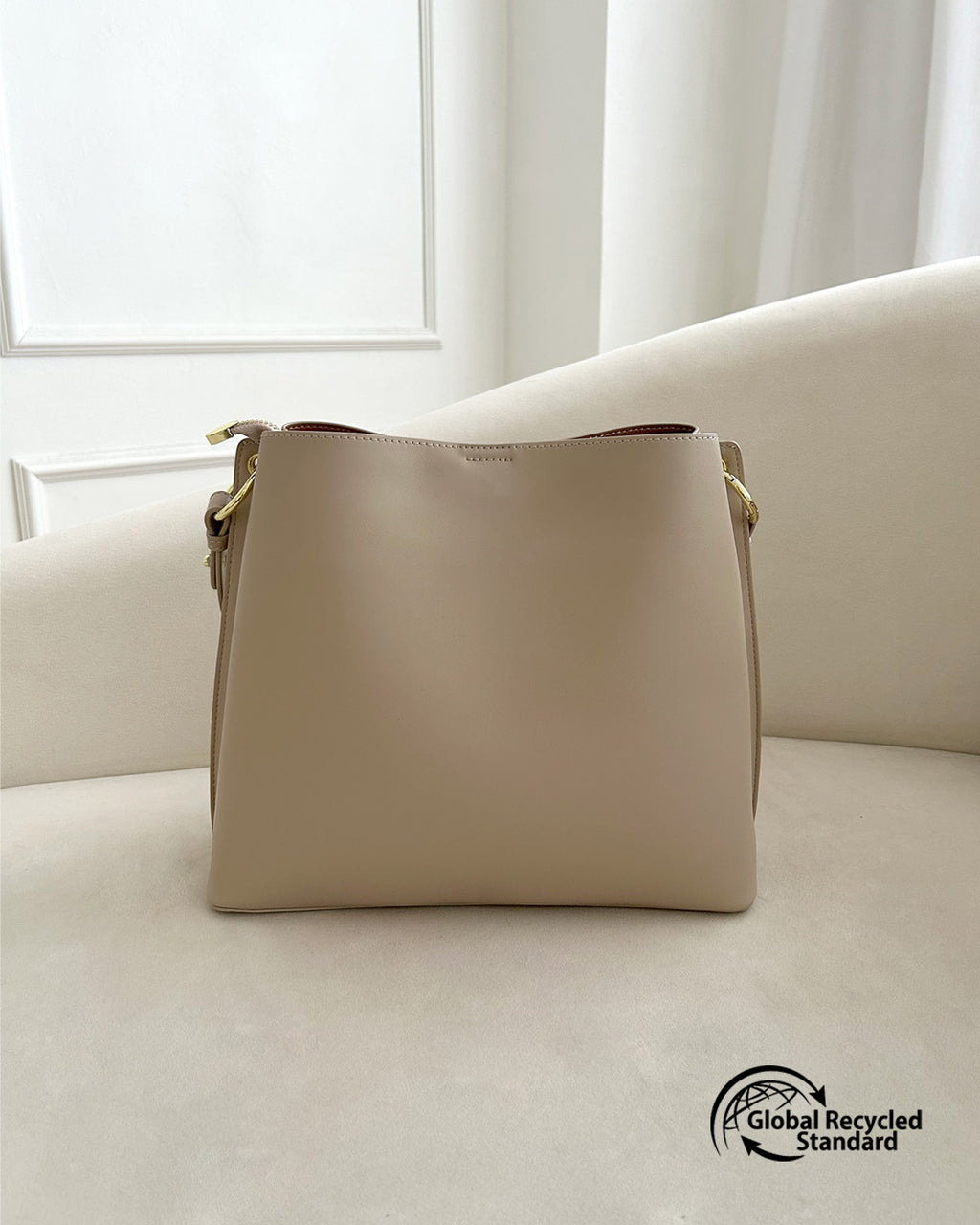 Della Shoulder Bag - Black