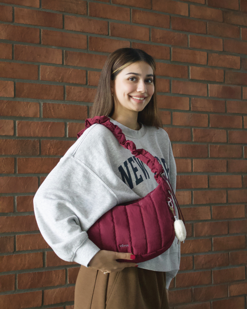 V'Puff Hobo Bag - Black