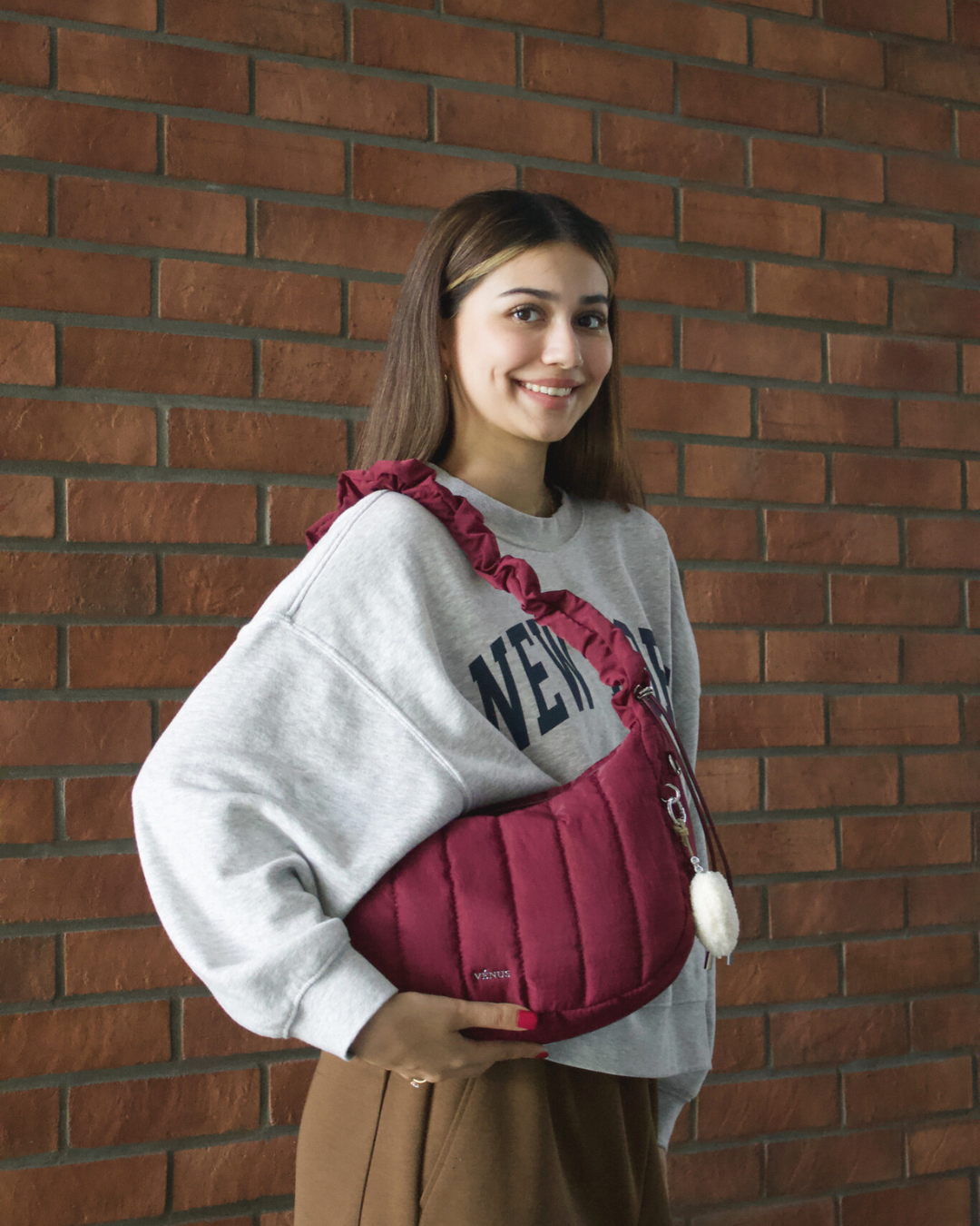 V'Puff Hobo Bag - Black